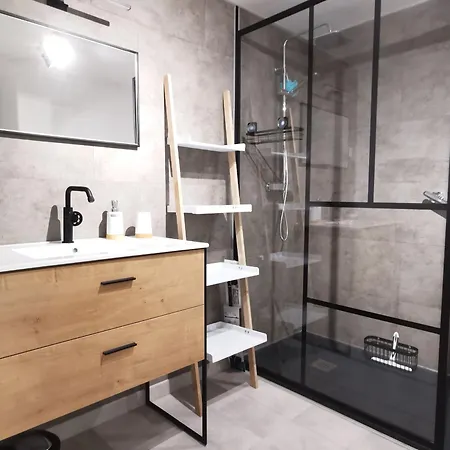 Cosy Avec Jeux Et Terrasse A - Fr-1-582-338