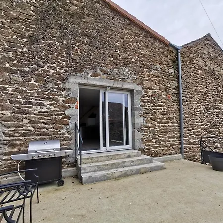 Cosy Avec Jeux Et Terrasse A - Fr-1-582-338 * Auzon