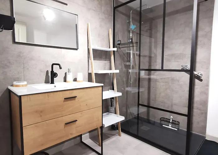 Cosy Avec Jeux Et Terrasse A - Fr-1-582-338